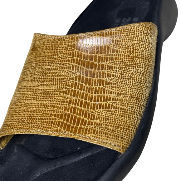 Birkenstock Tatami Bridget Slide Sandals Women's Size 37 6 GOLD Leather Slip On - Picture 6 of 11